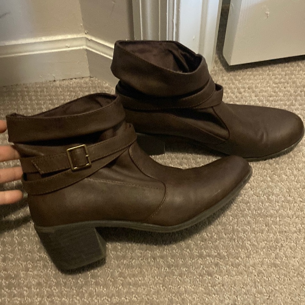 American eagle booties